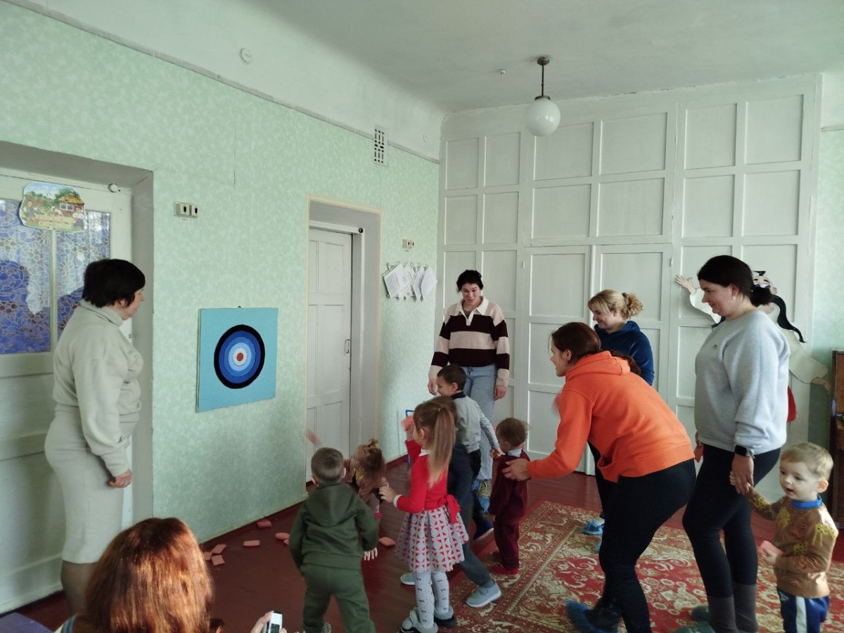 День родинної єдності у ясельно-молодшій групі.