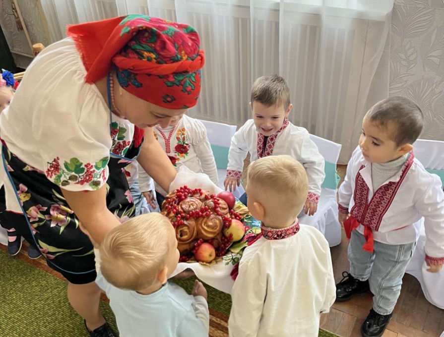 До бабусі на гостини