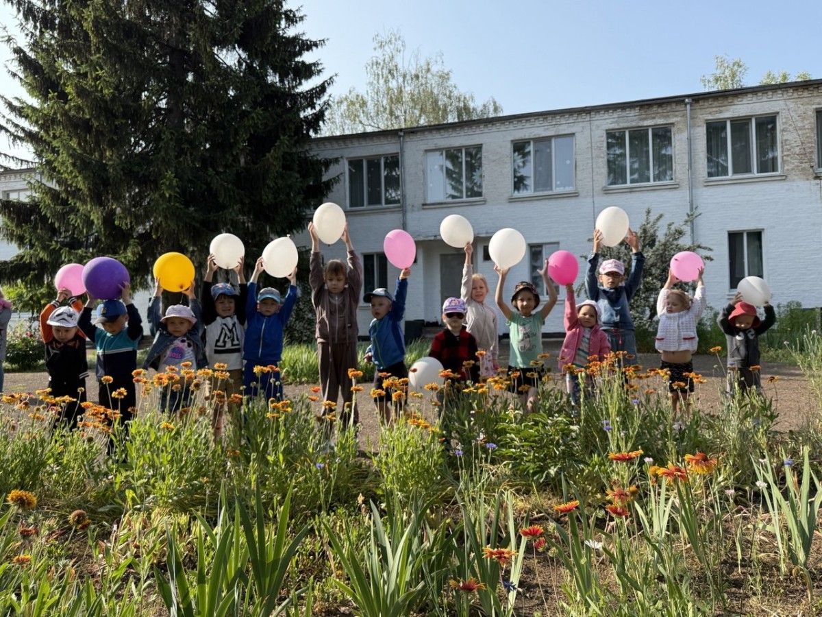 Під літнім небом України.